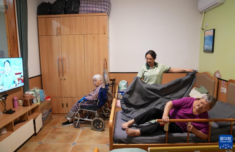 自宅近くでの生活を可能にする地域密著型高齢者センター　四川省成都