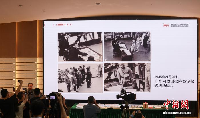 中國(guó)侵略日本軍南京大虐殺遭難同胞紀(jì)念館に文化財(cái)?史料100點(diǎn)以上が寄贈(zèng)