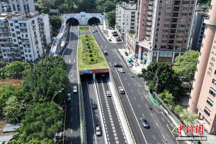 中國(guó)で初の「2階建てトンネル」が開通　福建省