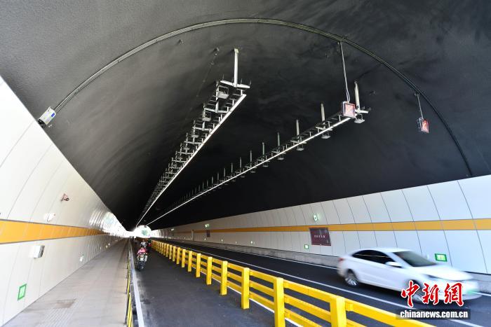 中國(guó)で初の「2階建てトンネル」が開(kāi)通　福建省