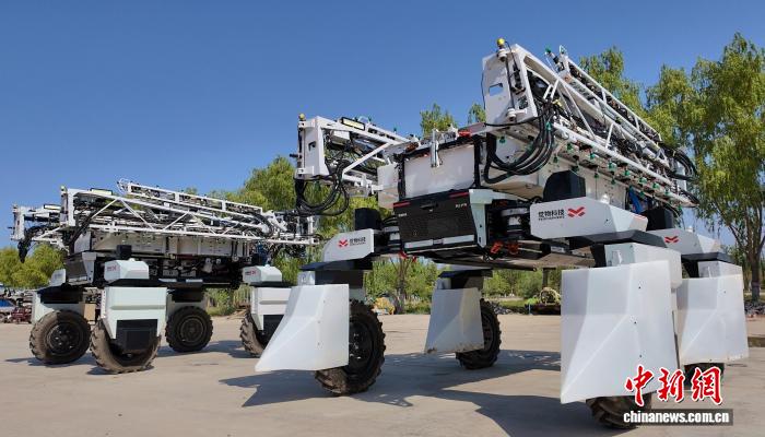 自走式モジュール化変形ロボット。撮影?陳健生