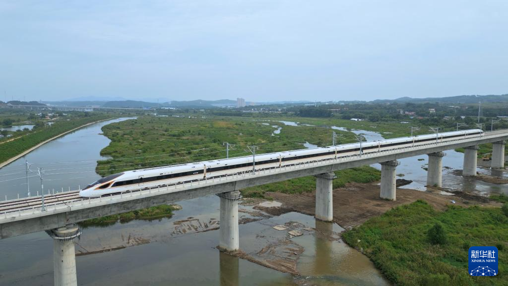 瀋佳高速鉄道の瀋白區(qū)間で旅客輸送を想定した試運転を開始