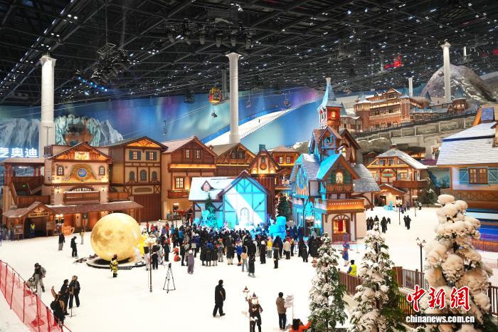「耀雪氷雪世界」で行われた開業(yè)1周年記念イベント（撮影?張亨偉）。