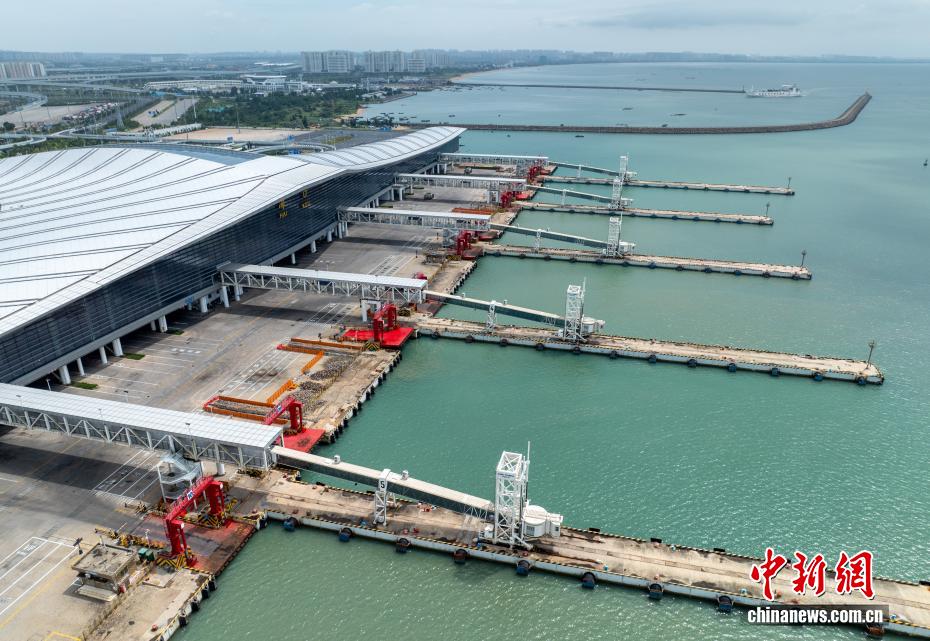 臺風「タパ（Tapah）」の接近で瓊州海峽の運航停止　海南省