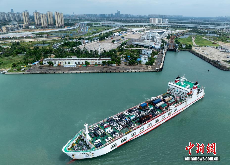 臺(tái)風(fēng)「タパ（Tapah）」の接近で瓊州海峽の運(yùn)航停止　海南省