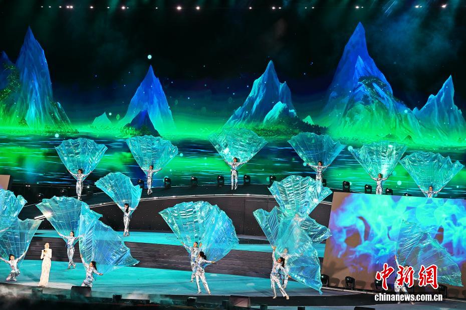 第16回中國長江三峽國際観光フェスティバルが開幕　湖北省