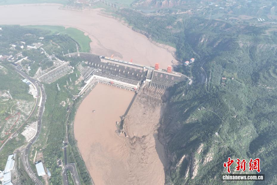 三門峽水利ターミナルが今年3回目となる放流を?qū)g施　河南省