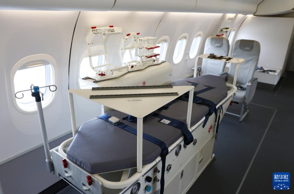 醫(yī)療用C909初號機が引き渡し