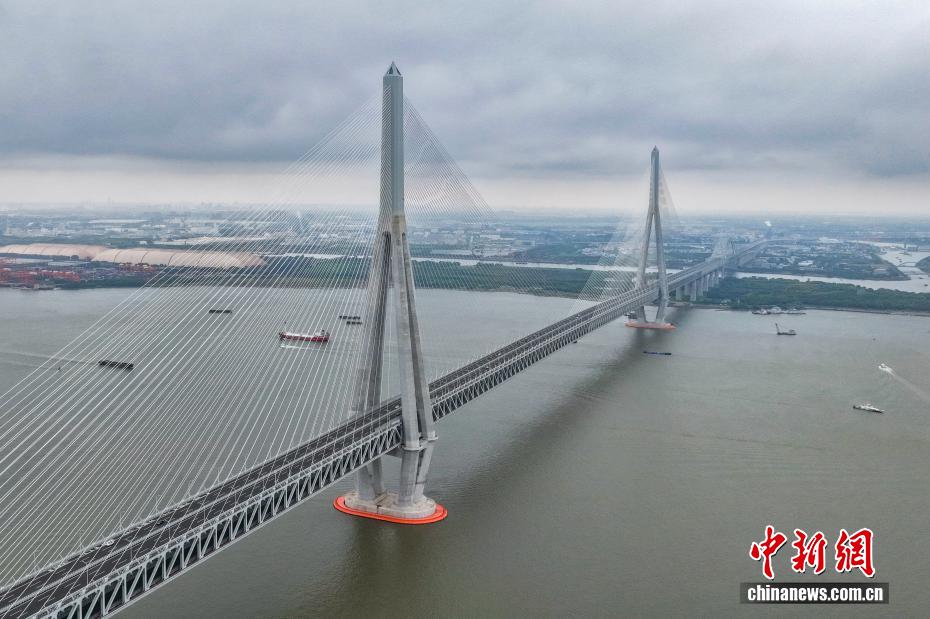 世界最大スパンの斜張橋?常泰長(zhǎng)江大橋が開通