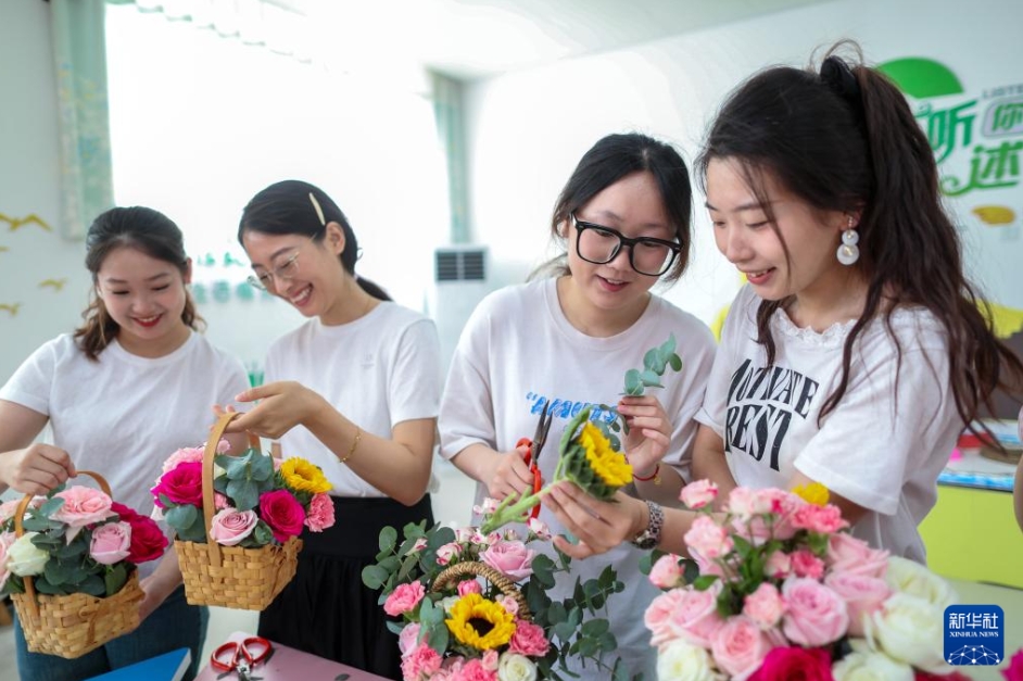 先生に感謝の気持ちを伝える「教師節(jié)」