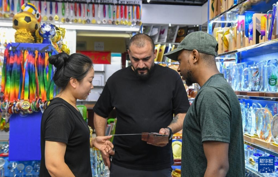 スポーツ用品の売れ行き好調(diào)　浙江省義烏