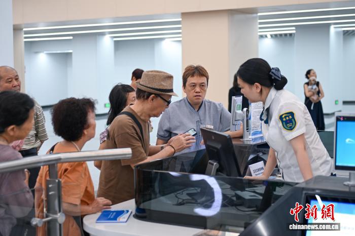 四川省成都市の10號線と17號線の新區(qū)間が営業(yè)開始