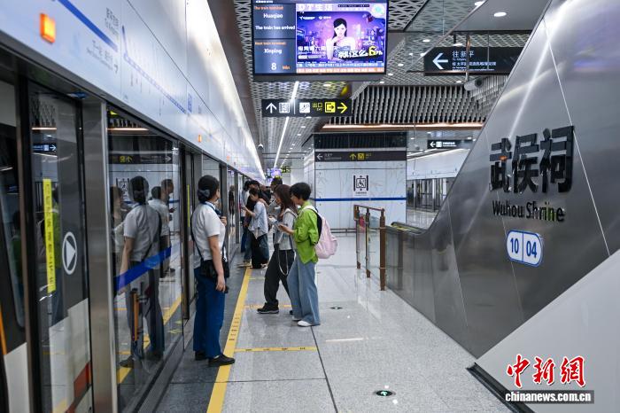 四川省成都市の10號線と17號線の新區(qū)間が営業(yè)開始