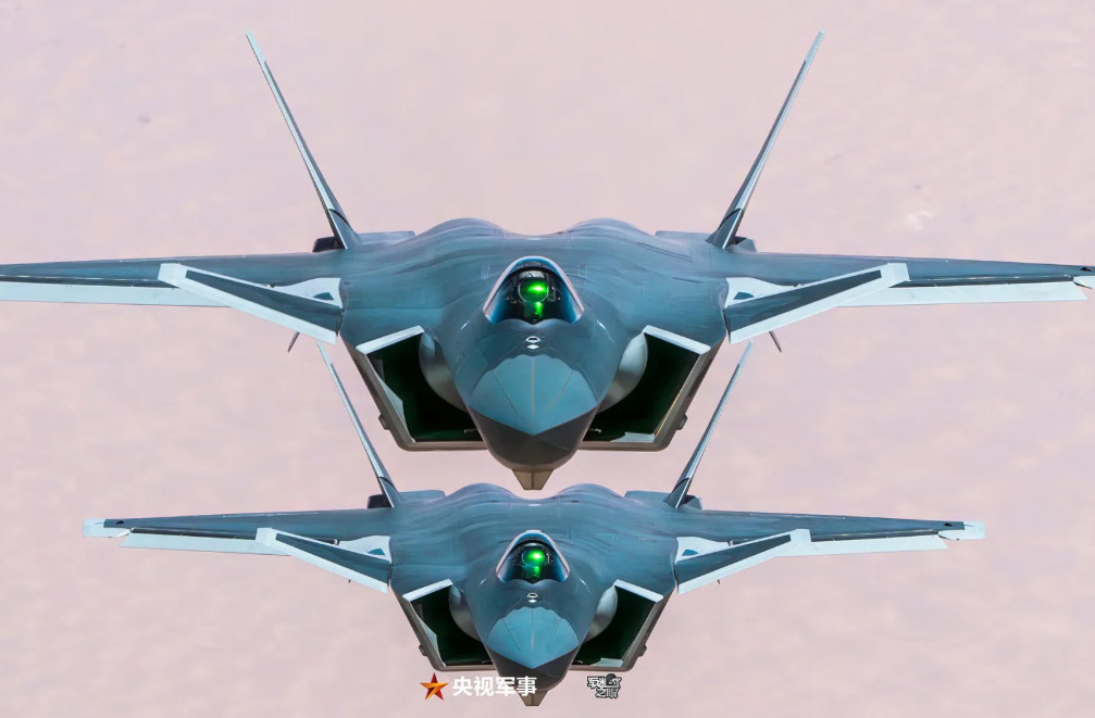 中國の戦闘機の力強さと美しさを8K映像で體験　吉林省