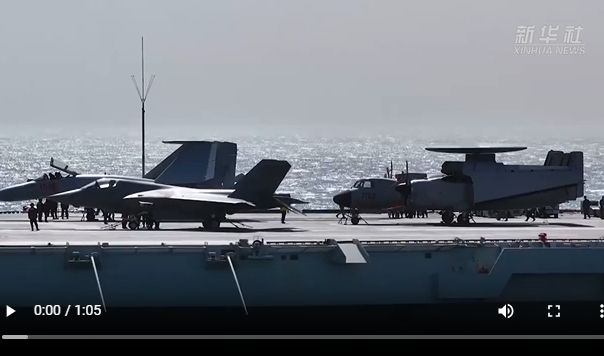 中國海軍の艦載機3機種が空母「福建」で初の離著艦訓練に成功