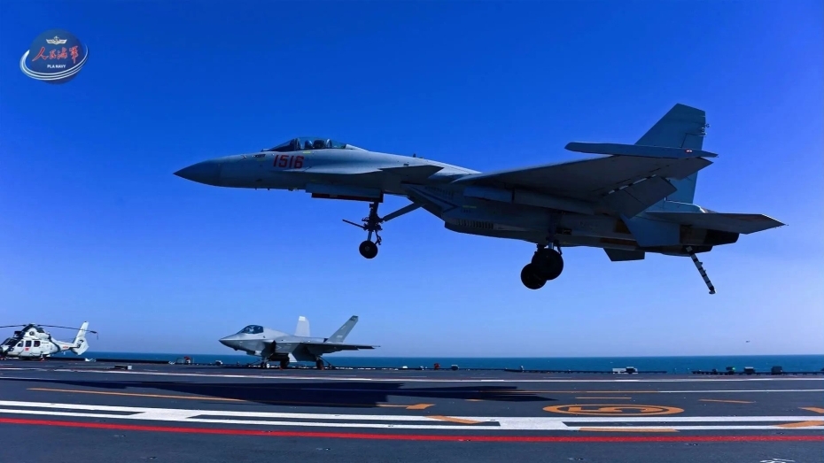 空母「福建」が電磁式カタパルトによる艦載機(jī)射出に成功