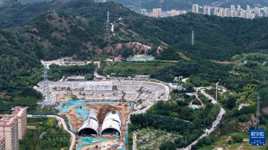 國內(nèi)で最大スパンの斷面となる都市交通トンネルが完成　山東省