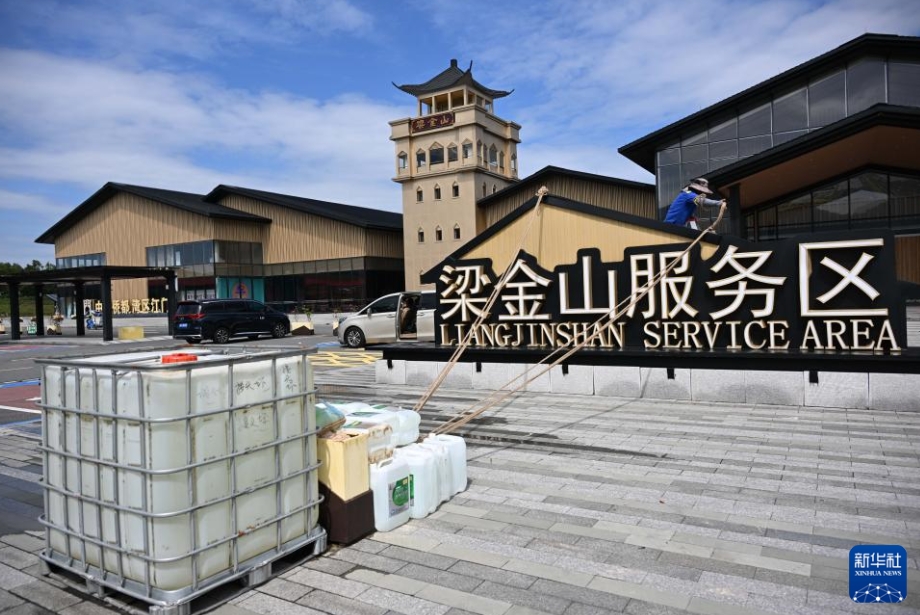 猛烈な臺(tái)風(fēng)18號(hào)が間もなく広東省深センに上陸へ　26萬人が避難