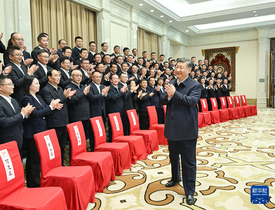 習近平総書記が新疆各民族?各界代表と接見