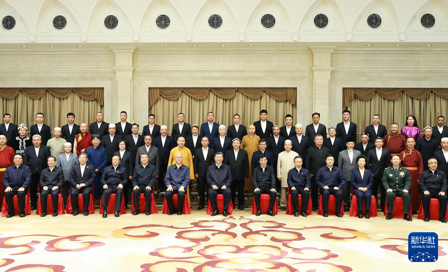 習(xí)近平総書記が新疆各民族?各界代表と接見