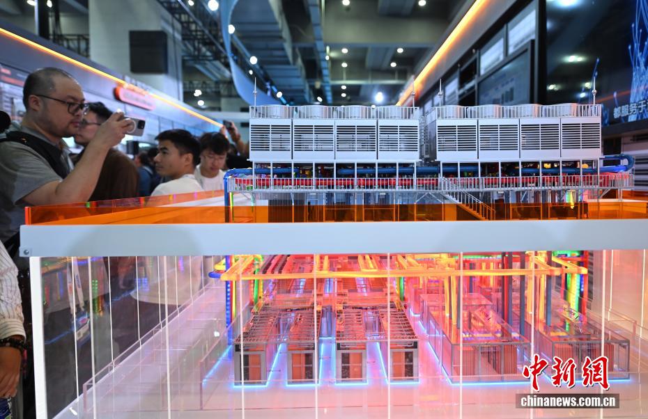 「雲(yún)棲大會2025」が杭州で開幕、數(shù)千種類のハイテク製品が勢ぞろい　浙江省