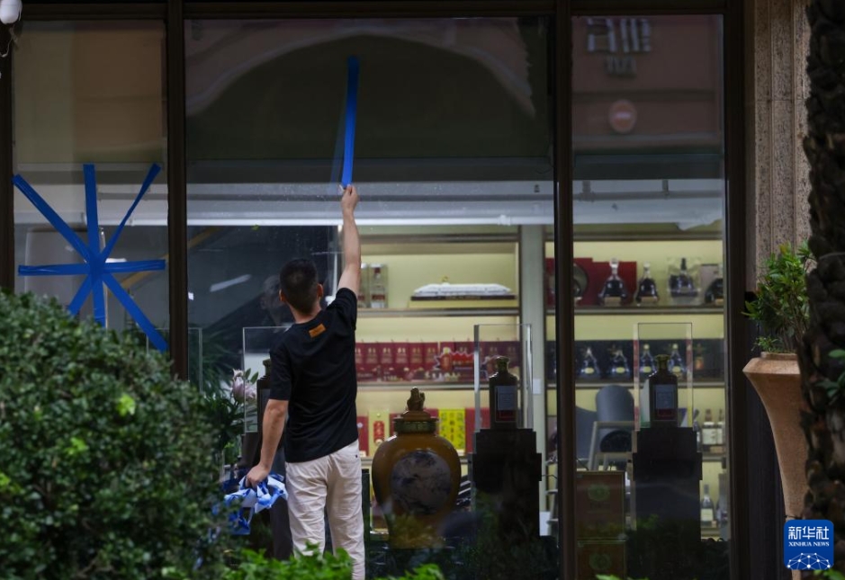 臺(tái)風(fēng)一過(guò)し、全市規(guī)模の「5つの停止」措置を解除 　広東省深セン