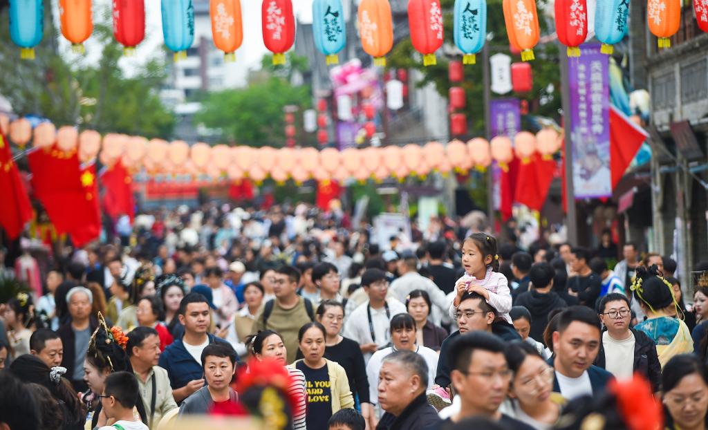 國慶節(jié)と中秋節(jié)の8連休で解き放たれた消費(fèi)のポテンシャル