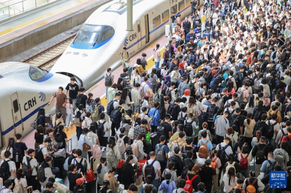 大型連休最終日、中國各地でUターンラッシュ