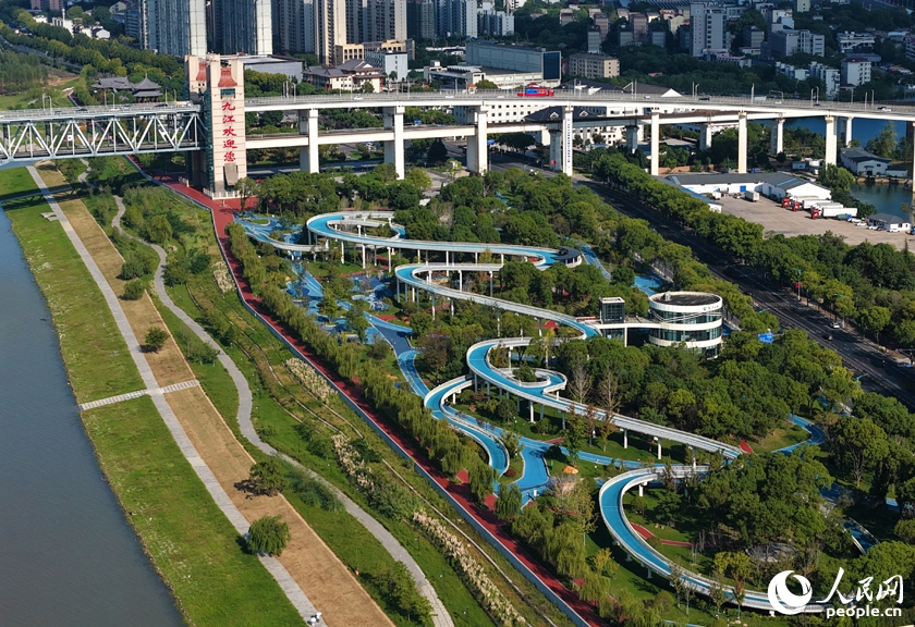 活気を見せる長江の水運(yùn)　江西省九江