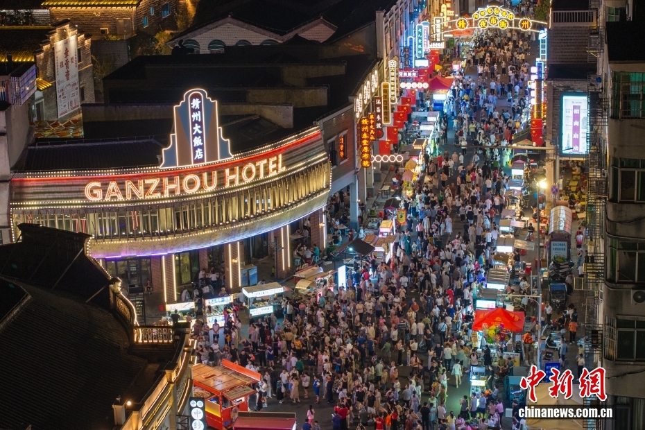 國(guó)慶節(jié)?中秋節(jié)連休の中國(guó)國(guó)內(nèi)旅行者數(shù)が延べ8.88億人に