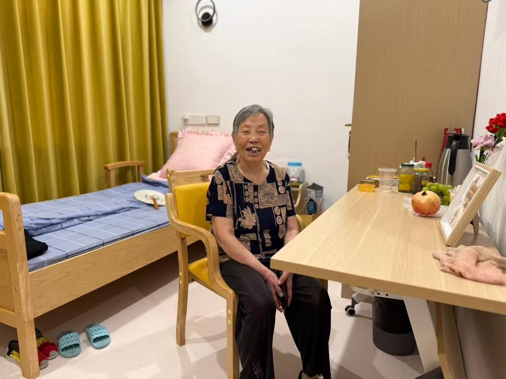 繽紛ウエルネスセンターの「ショートステイサービス」を利用する汪美芬さん（撮影?唐弢）。