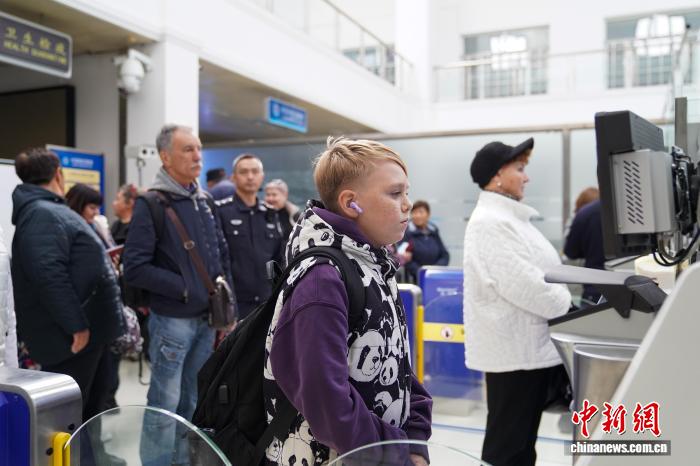 饒河で越境消費がますます盛んに　黒竜江省