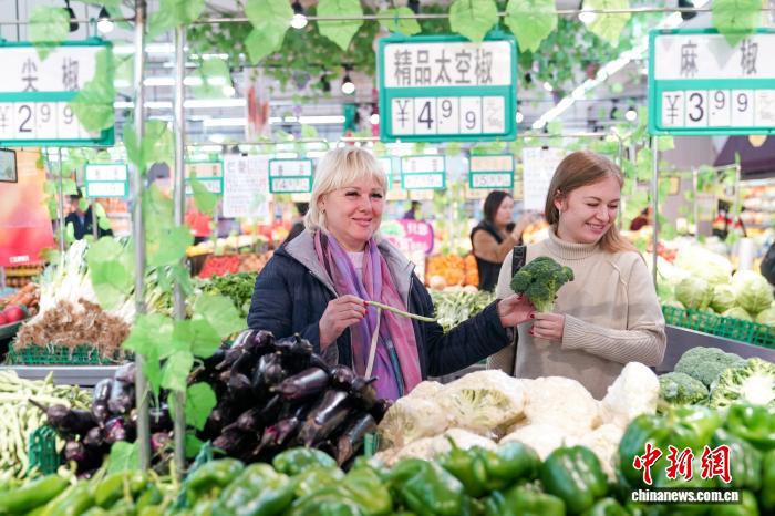 饒河で越境消費(fèi)がますます盛んに　黒竜江省