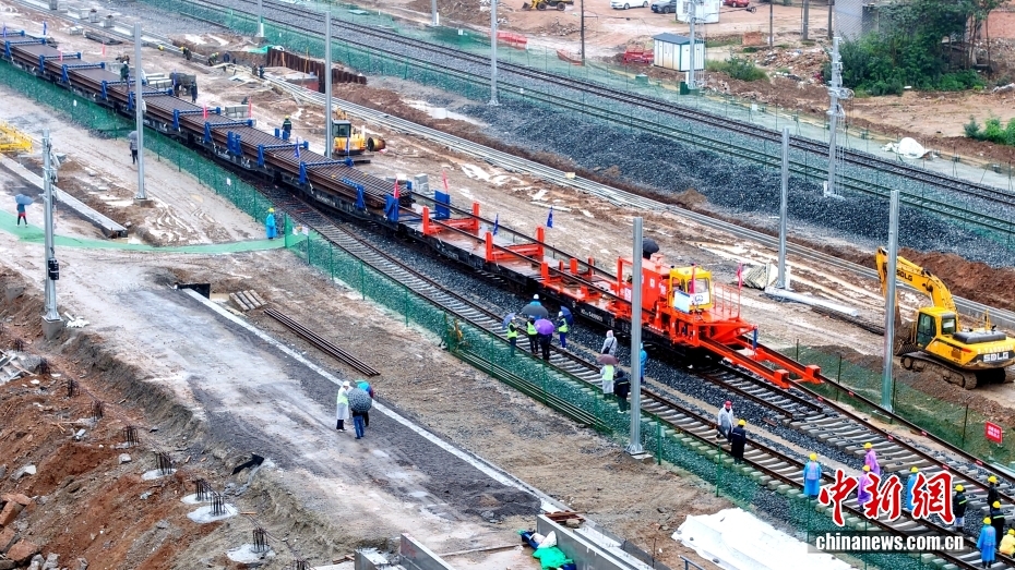 西康高速鉄道で全線の線路敷設(shè)工事がスタート　陝西省