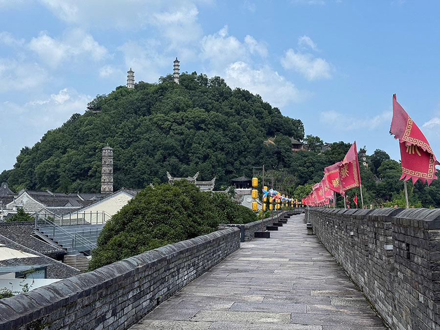 臺州府城壁と千仏古塔