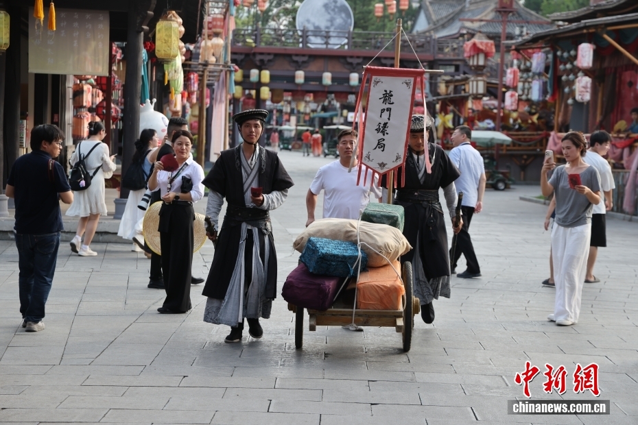 映畫スタジオ「橫店影視城」の新しい遊び方とは？　浙江省