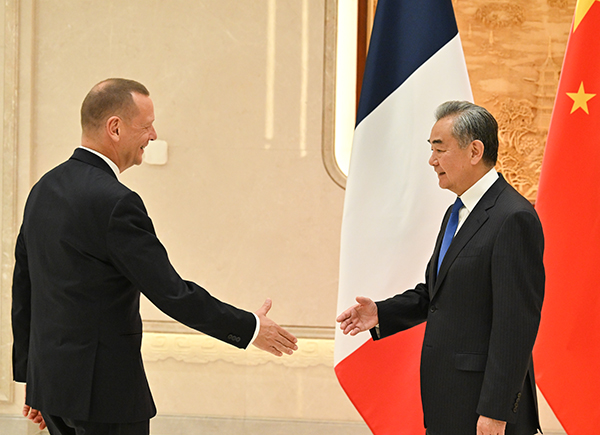 中仏が戦略対話を開催