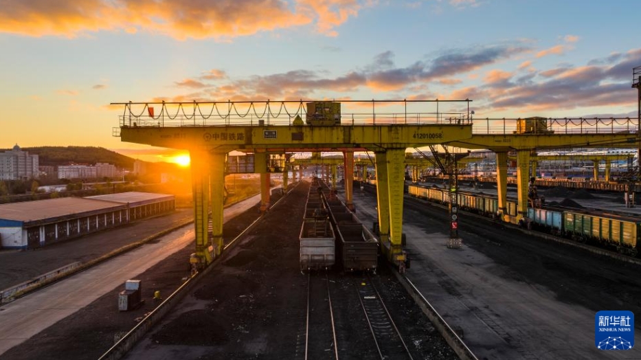 「中歐班列」東ルートの今年の貨物輸入量が2700萬トン突破