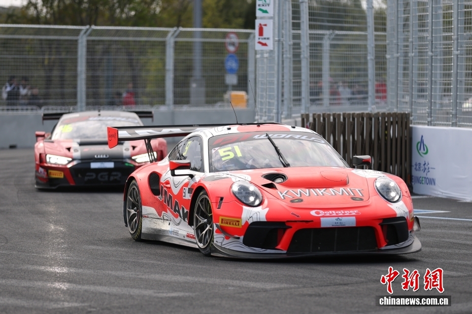 予備予選に臨むGTワールドチャレンジアジア（GT3）のレーシングカー（10月18日撮影?富田）。