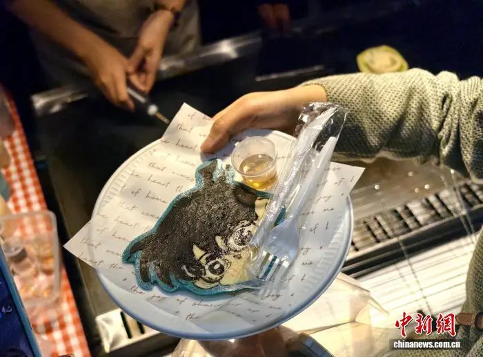 焼きあがったカートゥーンパンケーキ（撮影?呂楊）。