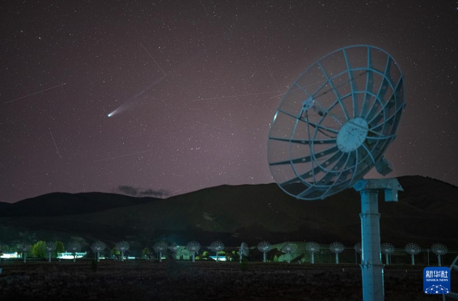 夜空を彩る、今年最も明るい彗星