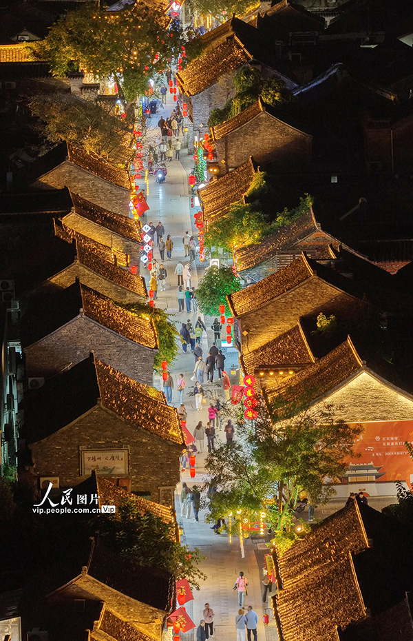 文化的な景観を明るく照らすナイトタイムエコノミー　江蘇省揚州