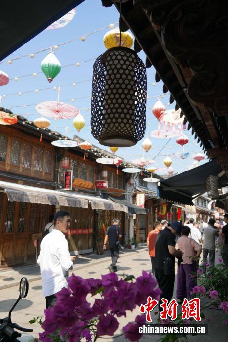 観光客を魅了する浙江省金華の多彩な文化?観光體験