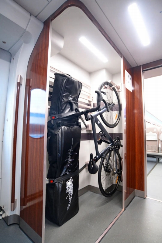 「CR450BF」の多機能荷物スペース（撮影?羅春暁）