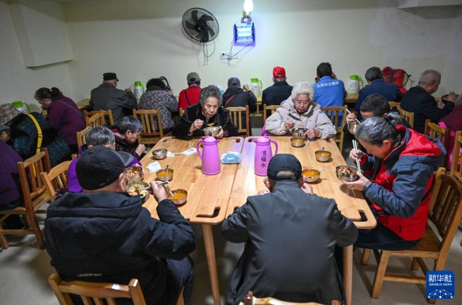 生活に困難を抱える高齢者に無料晝食サービスを提供　貴州省貴陽