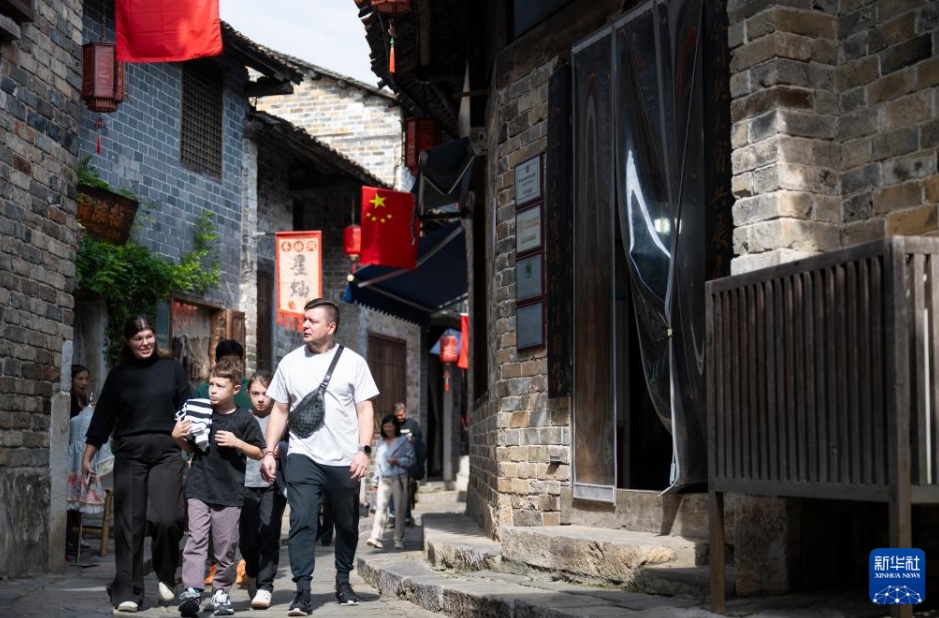 古くからの街並みがユニークな観光體験提供するスポットに　湖北省羊樓洞