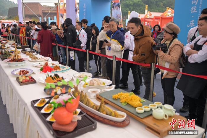 2025年世界四川料理調(diào)理技能コンテストが開幕　四川省楽山