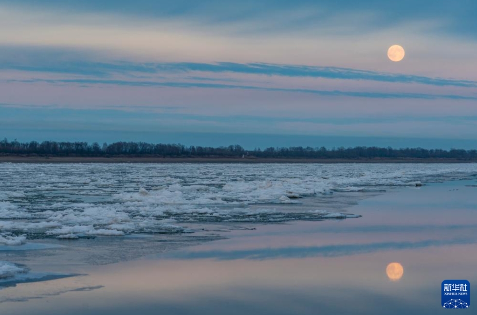 今年最大の満月、明るくくっきりと夜空に出現(xiàn)