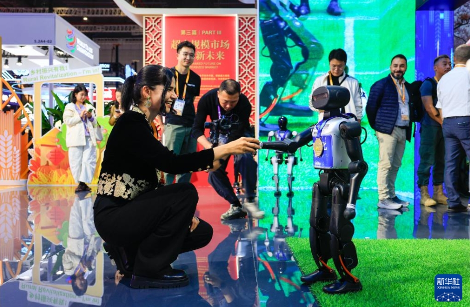 科學(xué)技術(shù)成果の展示が注目集める中國(guó)館　第8回中國(guó)國(guó)際輸入博覧會(huì)