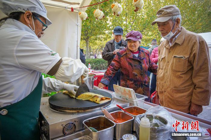 2025年天津朝食文化観光フェスティバルが開(kāi)幕　天津の無(wú)形文化遺産グルメを堪能